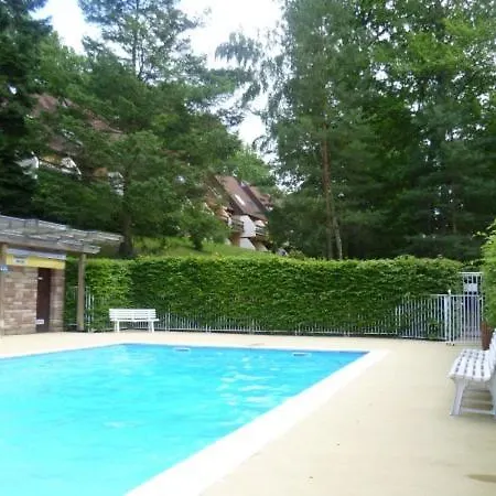Suite avec Balnéo Privée et piscine commune Appartamento